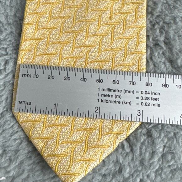 Missoni Italian Silk Tie  Muted Yellow Tonal Pattern 60”x3” Designer Power Ties - Picture 4 of 8